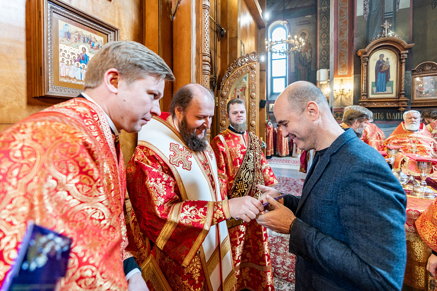 Божественная литургия в Преображенском соборе города Люберцы
